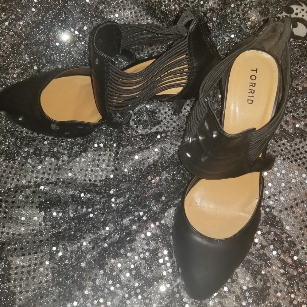 Shoes - Picture 2 of 2
